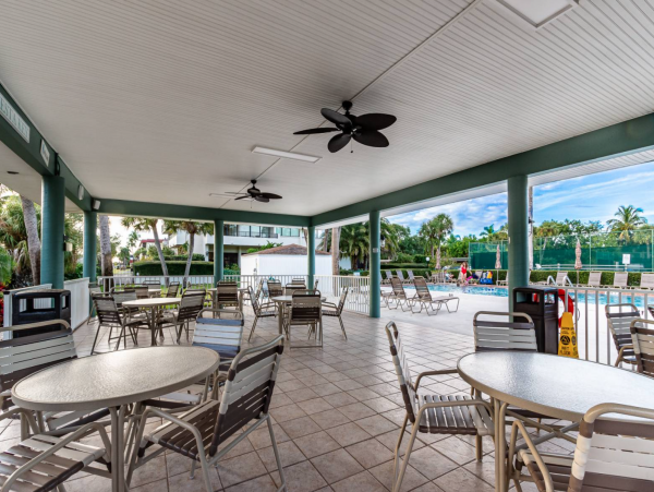 Siesta Key Vacation Rental Condo Walk To Beach Sleeps Six